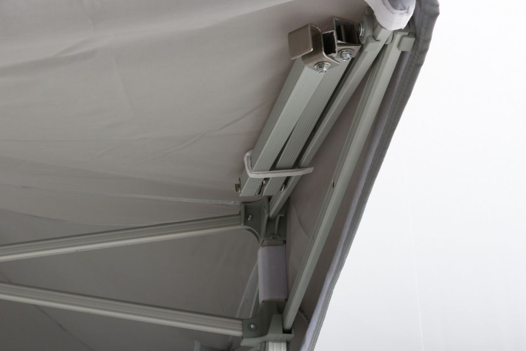 Faltzelt mit einseitigem Vordach zusätzliche Schere für mehr Stabilität Montage Schritt 1